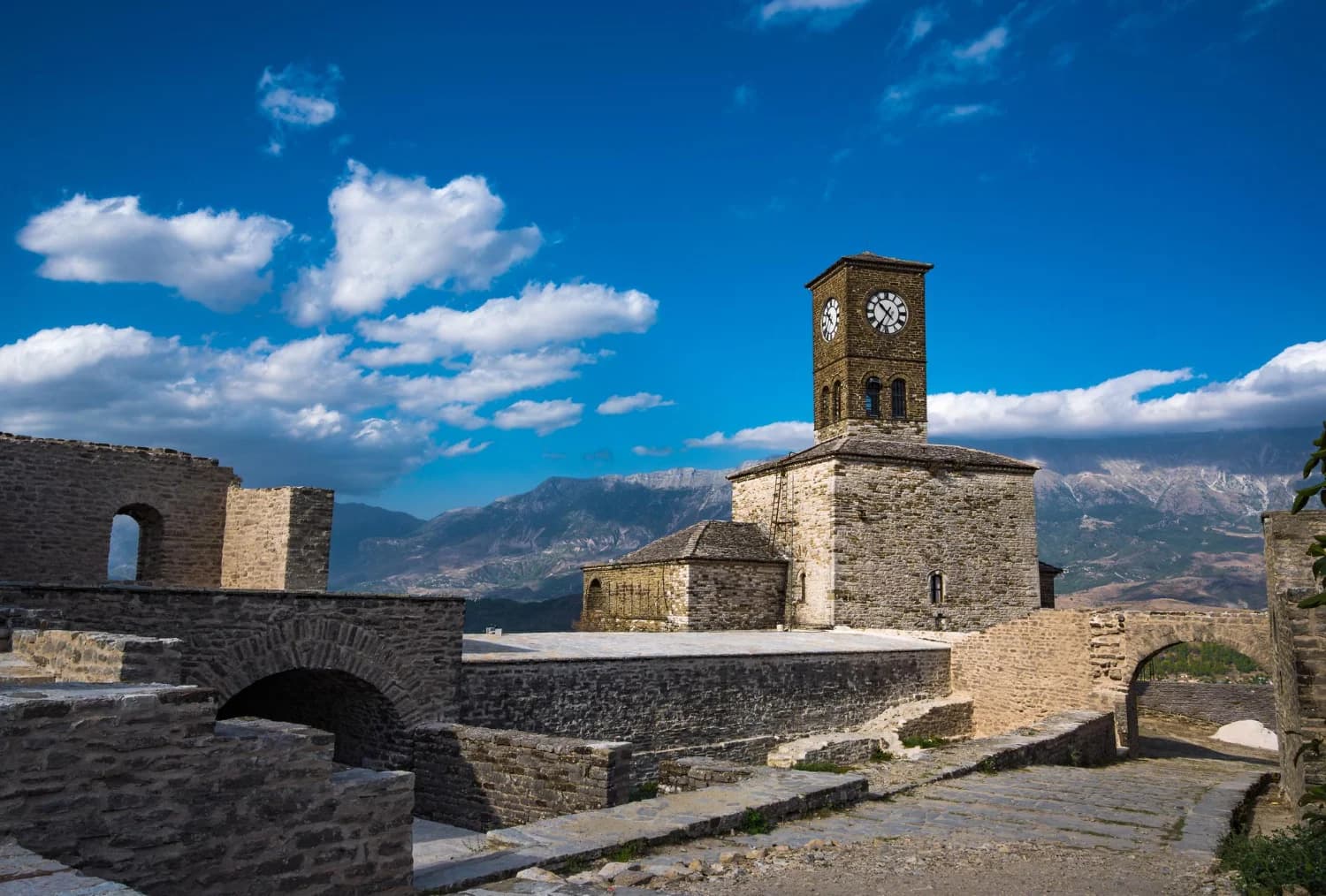 albánia gjirokastër kővár