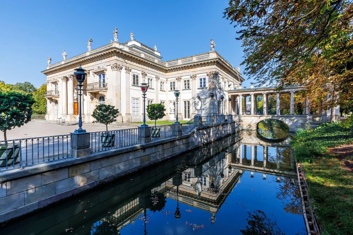 varsó łazienki palota a łazienki parkban